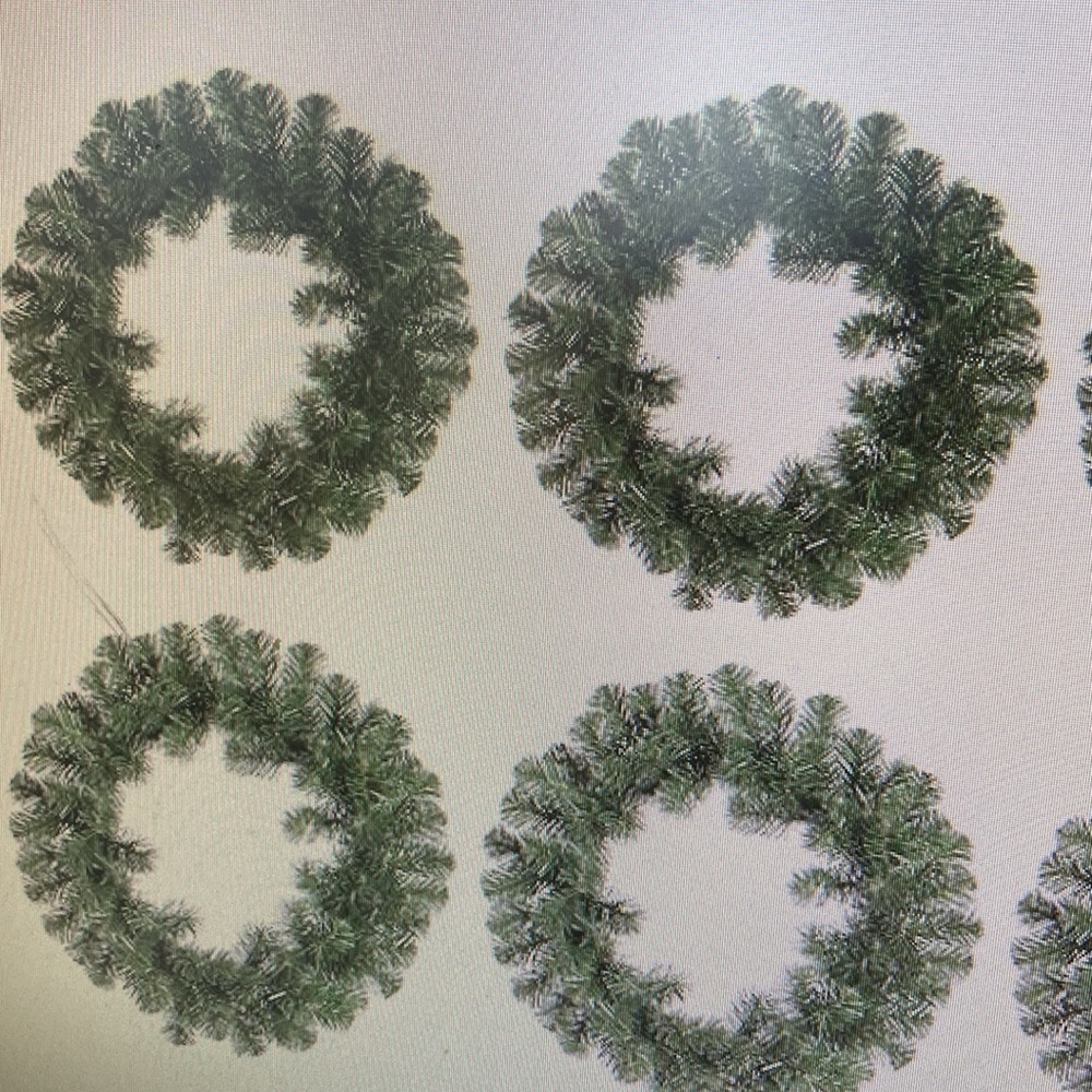 Windsor artificial pine holiday wreaths set of four 18” decorative - Picture 3 of 3